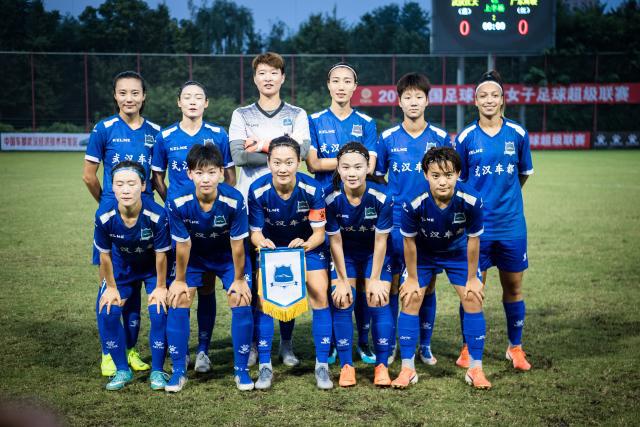 哈登23+11库里两次崴脚提前伤退 快船力克勇士