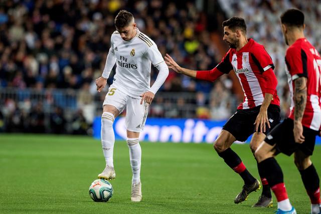 阿莫林执教曼联第一周 展现出非凡的魅力和自信